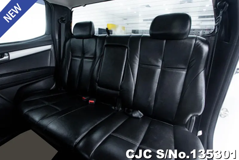 Isuzu D-Max in Gray for Sale Image 7