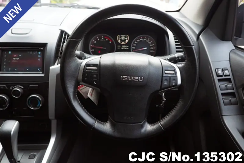 Isuzu D-Max in Black for Sale Image 5