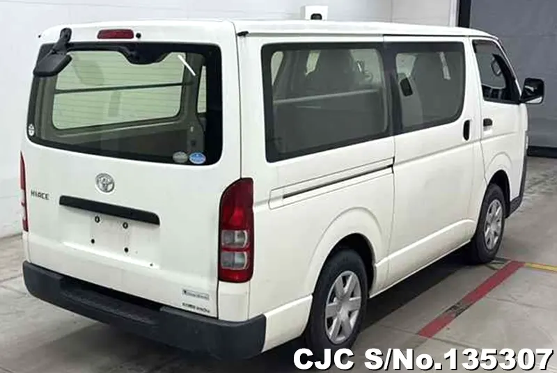 2017 Toyota / Hiace Stock No. 135307