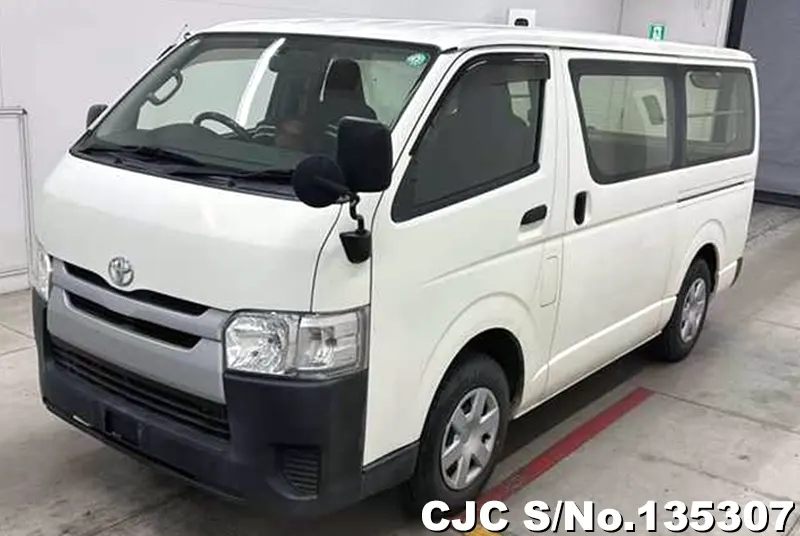 2017 Toyota / Hiace Stock No. 135307