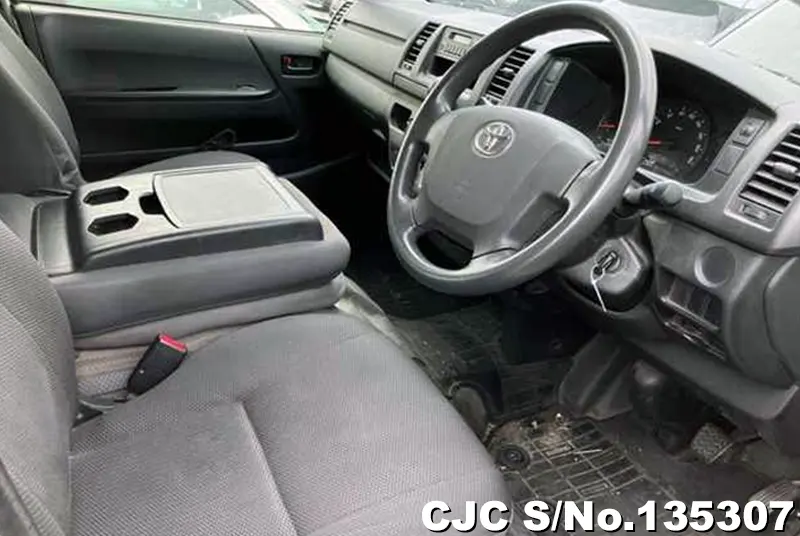 2017 Toyota / Hiace Stock No. 135307