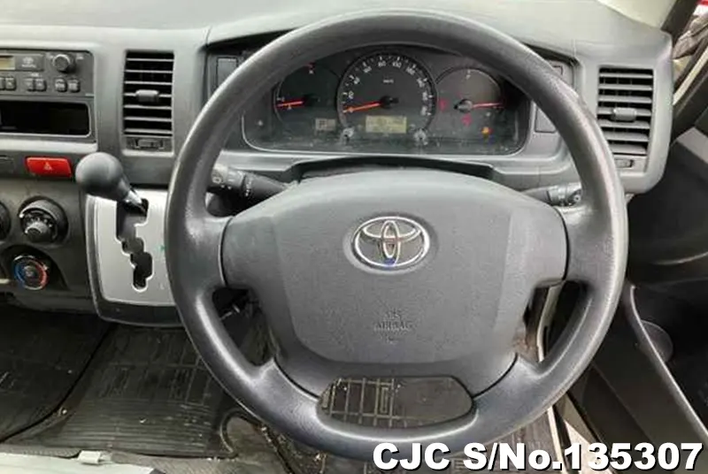2017 Toyota / Hiace Stock No. 135307