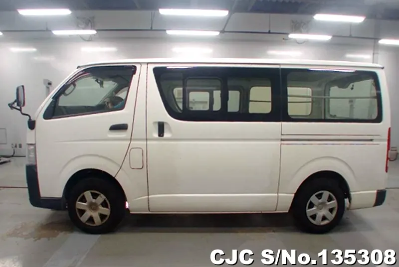 2016 Toyota / Hiace Stock No. 135308