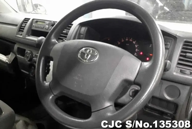2016 Toyota / Hiace Stock No. 135308