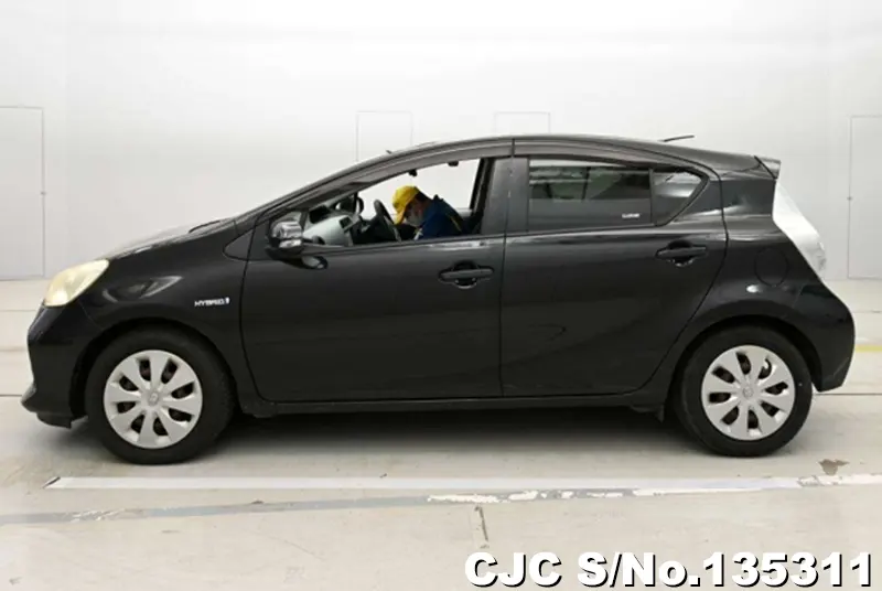 2012 Toyota / Aqua Stock No. 135311