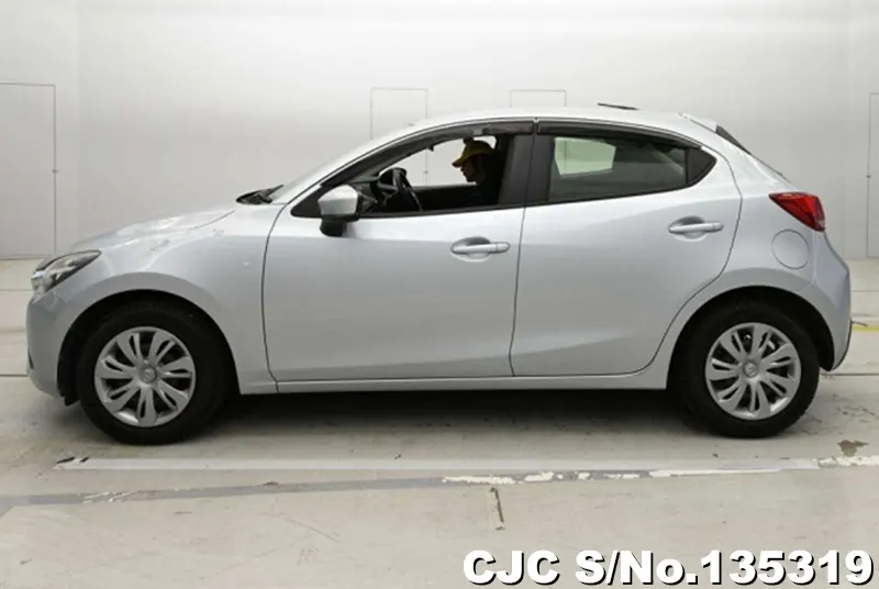 2017 Mazda / Demio Stock No. 135319