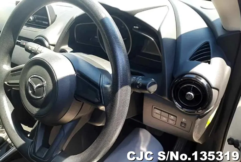 2017 Mazda / Demio Stock No. 135319