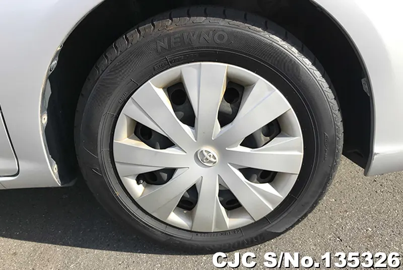 Toyota Corolla Axio in Silver for Sale Image 17