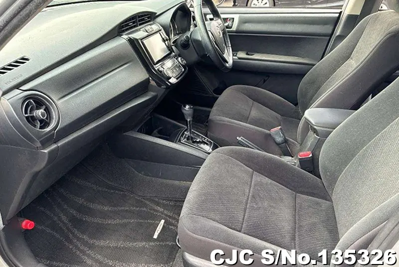 2015 Toyota / Corolla Axio Stock No. 135326
