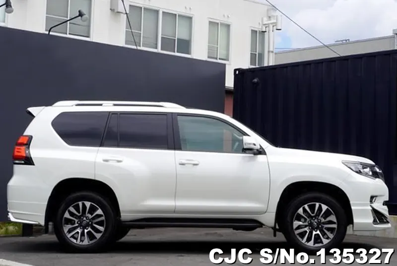 2023 Toyota / Land Cruiser Prado Stock No. 135327