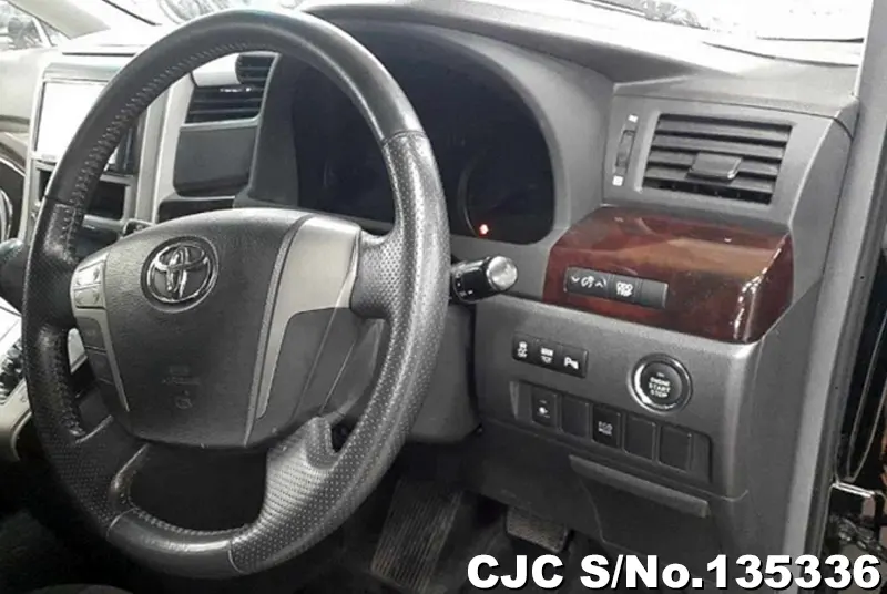 2012 Toyota / Alphard Stock No. 135336