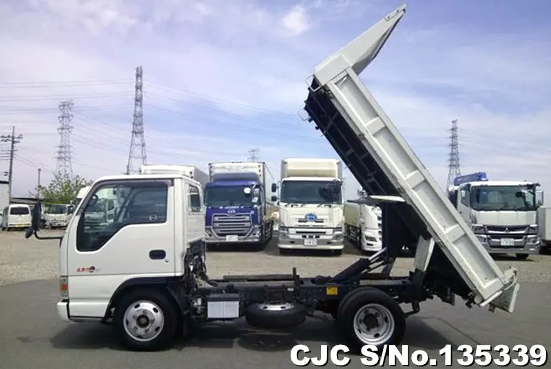 2003 Isuzu / Elf Stock No. 135339