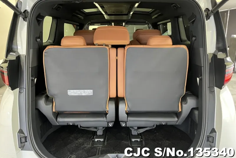 2023 Toyota / Vellfire Stock No. 135340