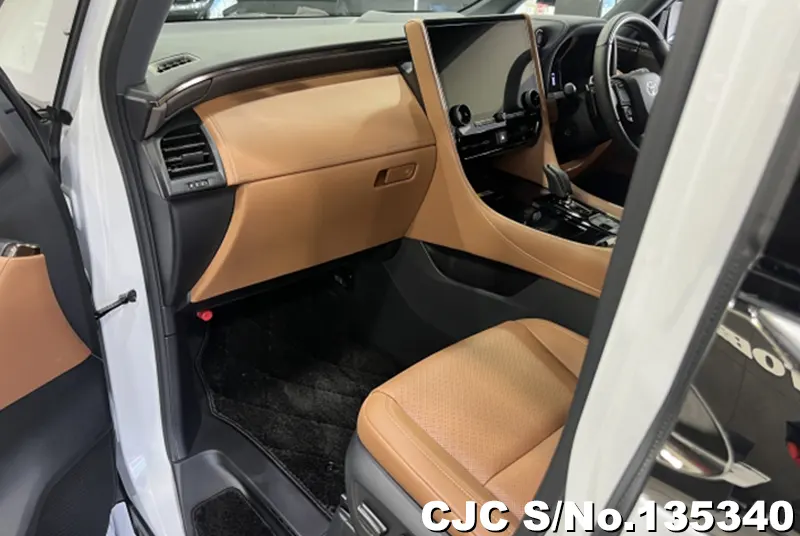 2023 Toyota / Vellfire Stock No. 135340