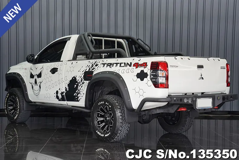 2022 Mitsubishi / Triton Stock No. 135350