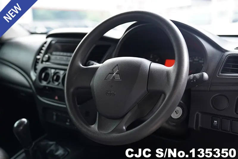 2022 Mitsubishi / Triton Stock No. 135350
