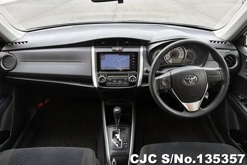 2015 Toyota / Corolla Fielder Stock No. 135357