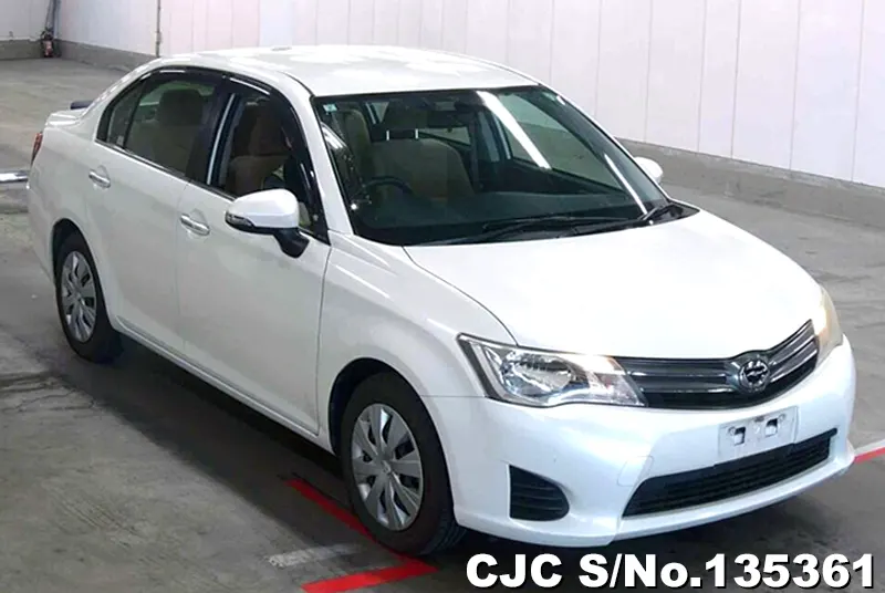 2013 Toyota / Corolla Axio Stock No. 135361