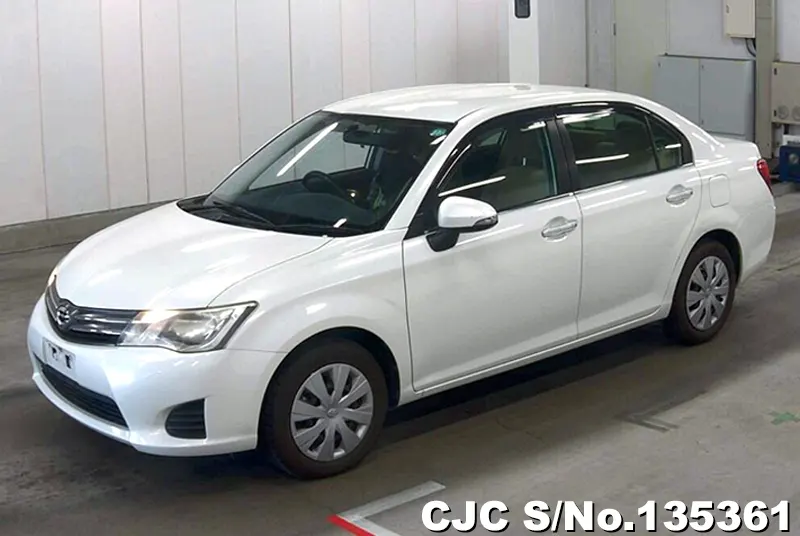 2013 Toyota / Corolla Axio Stock No. 135361