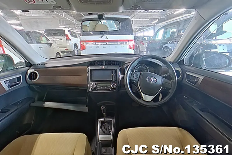 2013 Toyota / Corolla Axio Stock No. 135361