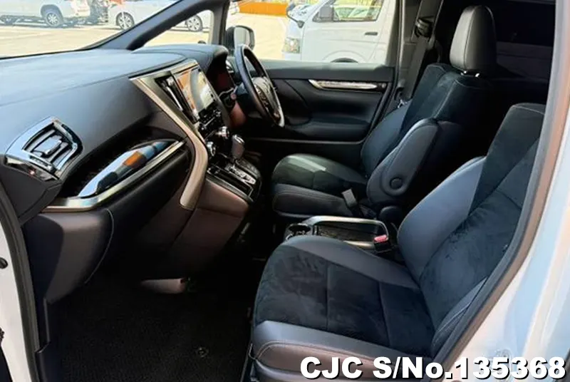 2023 Toyota / Vellfire Stock No. 135368