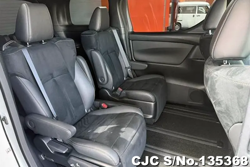 2023 Toyota / Vellfire Stock No. 135368
