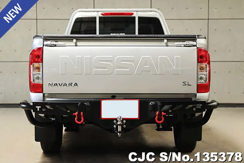 Nissan Navara in Silver for Sale Image 3