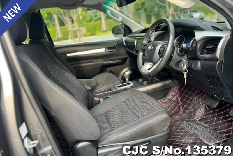 2019 Toyota / Hilux / Revo Stock No. 135379