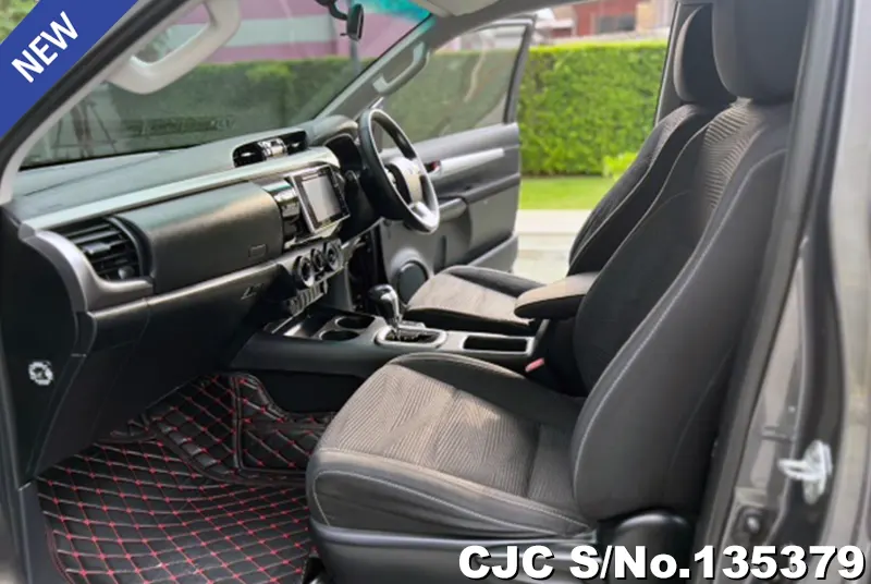 2019 Toyota / Hilux / Revo Stock No. 135379