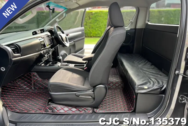 2019 Toyota / Hilux / Revo Stock No. 135379