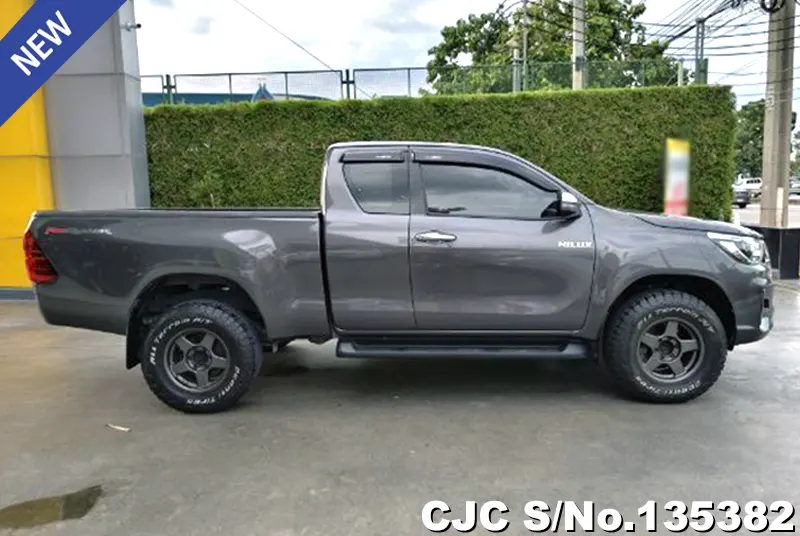 2020 Toyota / Hilux / Revo Stock No. 135382
