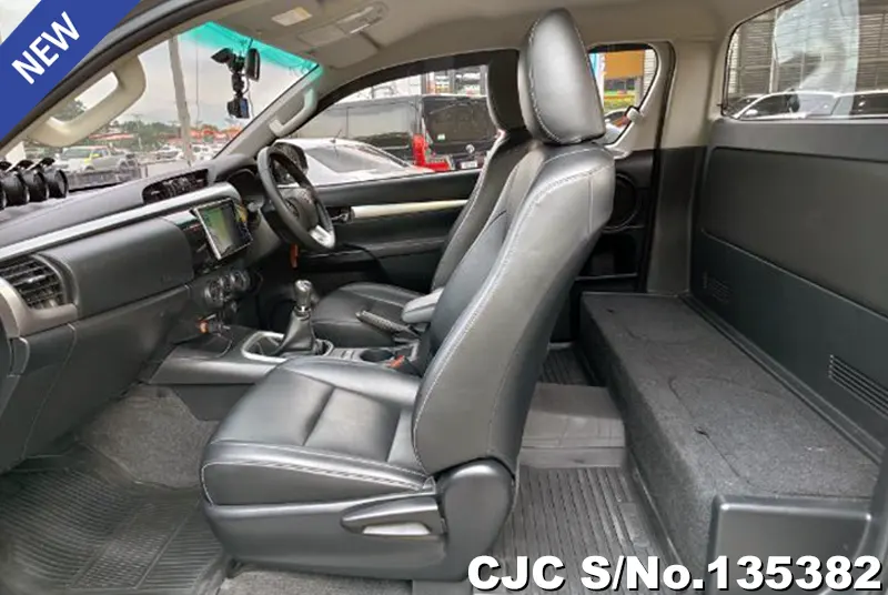 2020 Toyota / Hilux / Revo Stock No. 135382