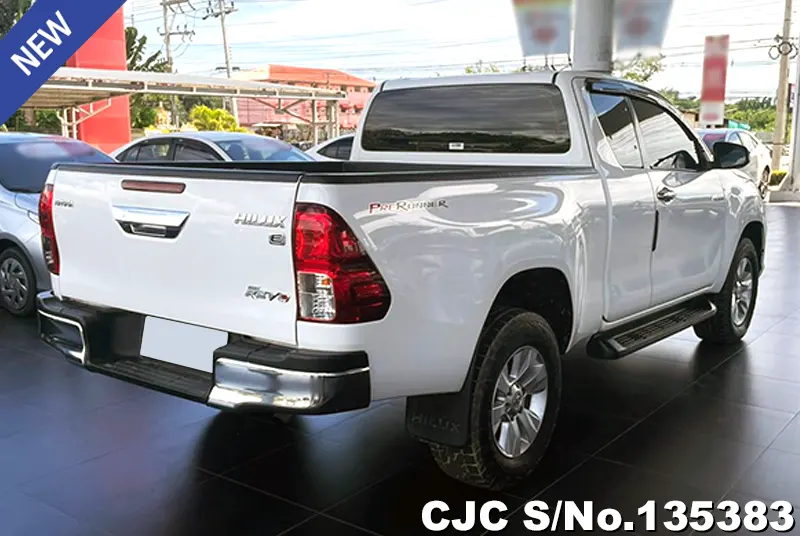 2017 Toyota / Hilux / Revo Stock No. 135383