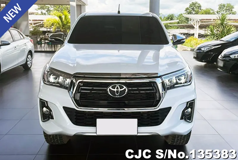 2017 Toyota / Hilux / Revo Stock No. 135383