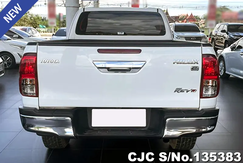 2017 Toyota / Hilux / Revo Stock No. 135383