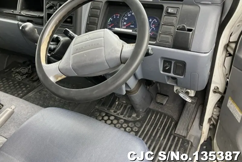 2009 Mitsubishi / Canter Stock No. 135387