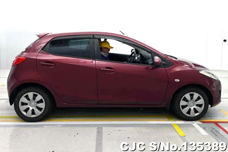 2013 Mazda / Demio Stock No. 135389