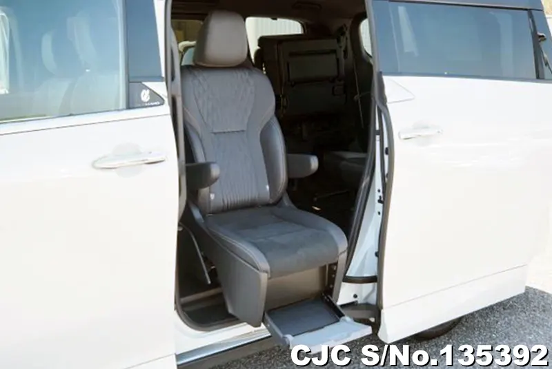 2023 Toyota / Alphard Stock No. 135392