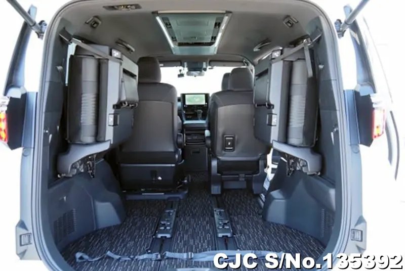 2023 Toyota / Alphard Stock No. 135392