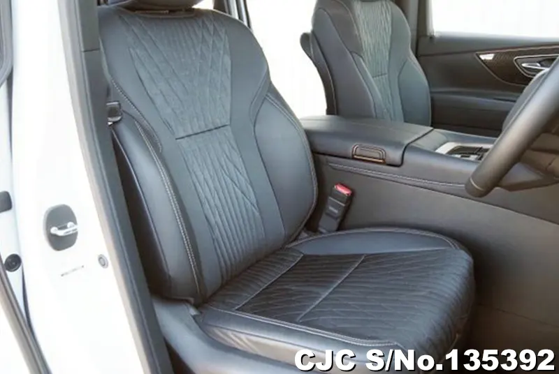 2023 Toyota / Alphard Stock No. 135392