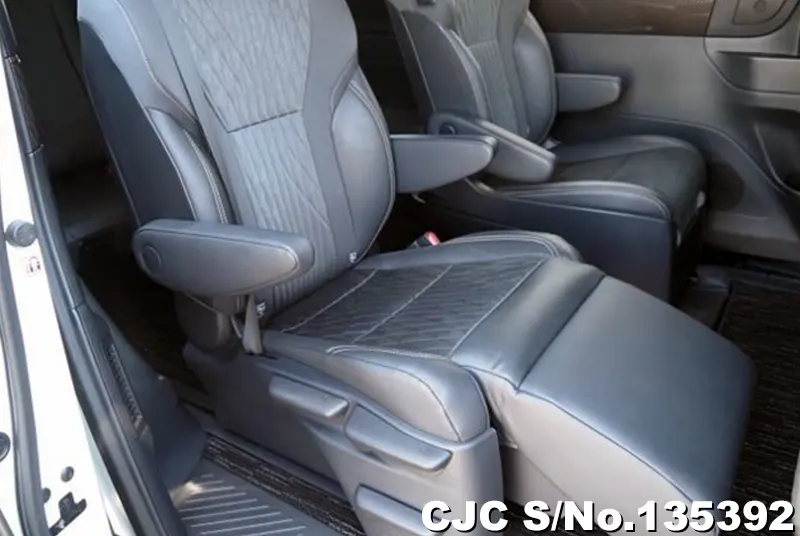2023 Toyota / Alphard Stock No. 135392