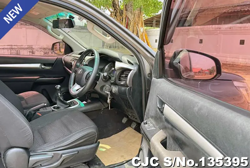 2018 Toyota / Hilux / Revo Stock No. 135395