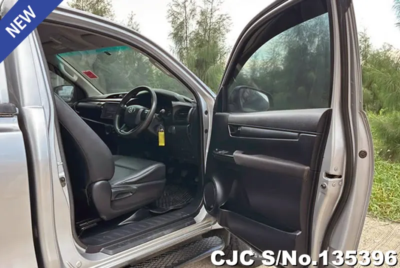 2020 Toyota / Hilux / Revo Stock No. 135396