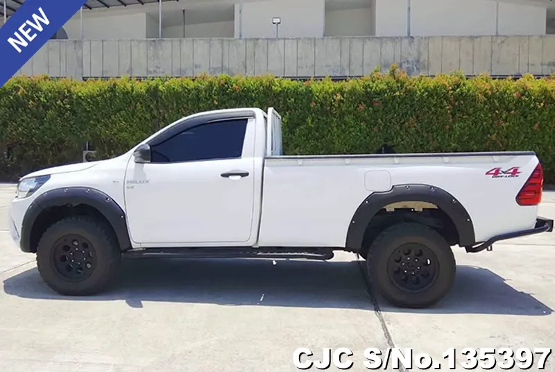 2018 Toyota / Hilux / Revo Stock No. 135397