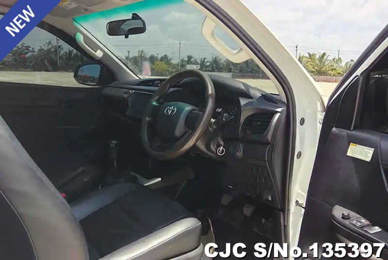 2018 Toyota / Hilux / Revo Stock No. 135397