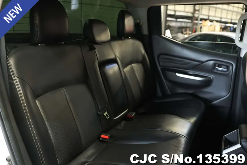 Mitsubishi Triton in White for Sale Image 8