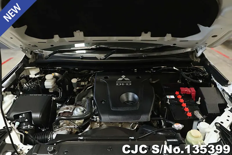Mitsubishi Triton in White for Sale Image 13