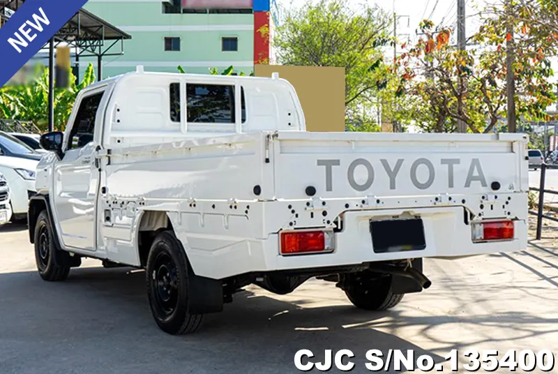 2024 Toyota / Hilux / Revo Stock No. 135400