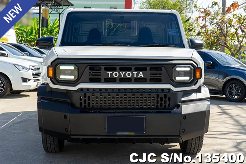 2024 Toyota / Hilux / Revo Stock No. 135400