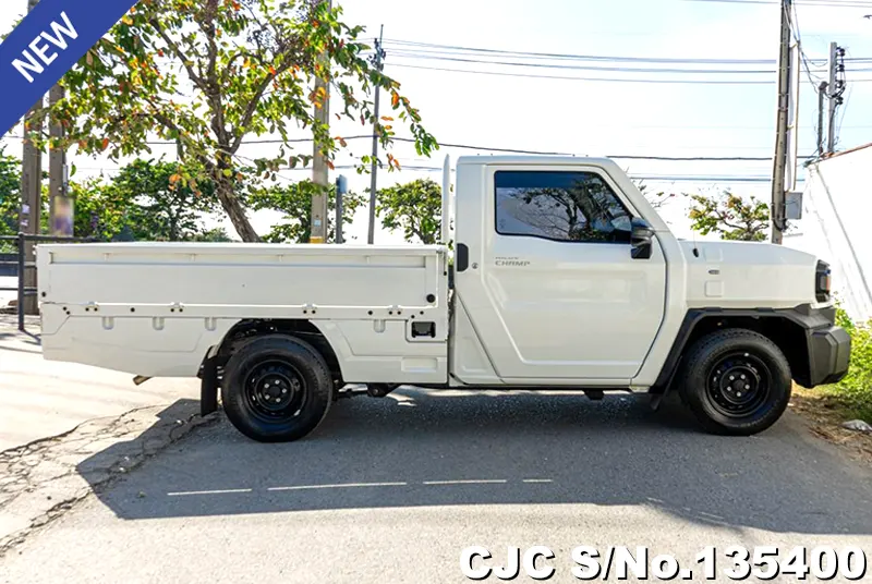 2024 Toyota / Hilux / Revo Stock No. 135400